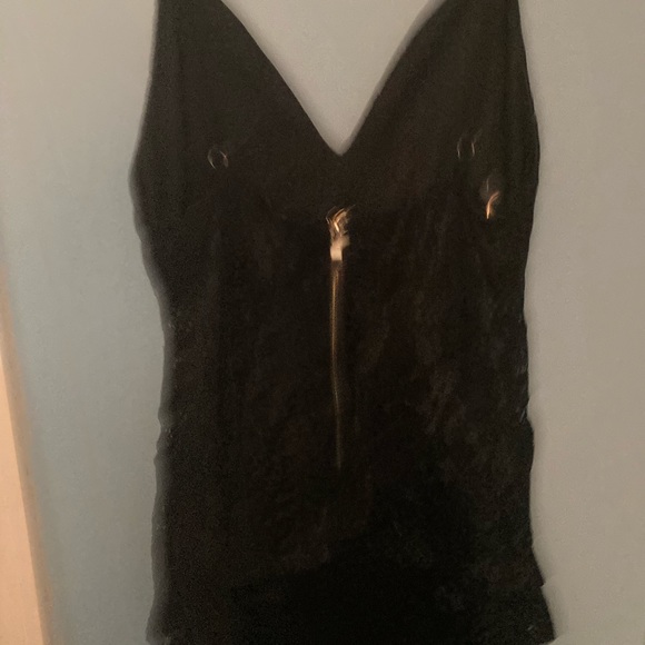 Black lace dress - Picture 10 of 11